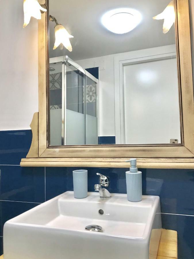 La Casa Di Hoby Lägenhet Neapel Exteriör bild