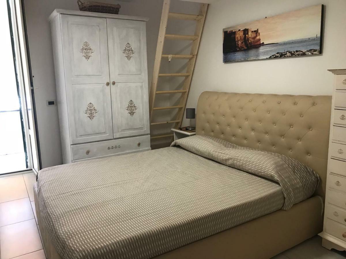 La Casa Di Hoby Lägenhet Neapel Exteriör bild